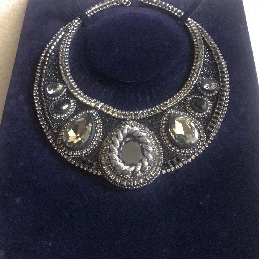 Authentic Swarovski Collar Necklace in black and gray. - Picture 3 of 13